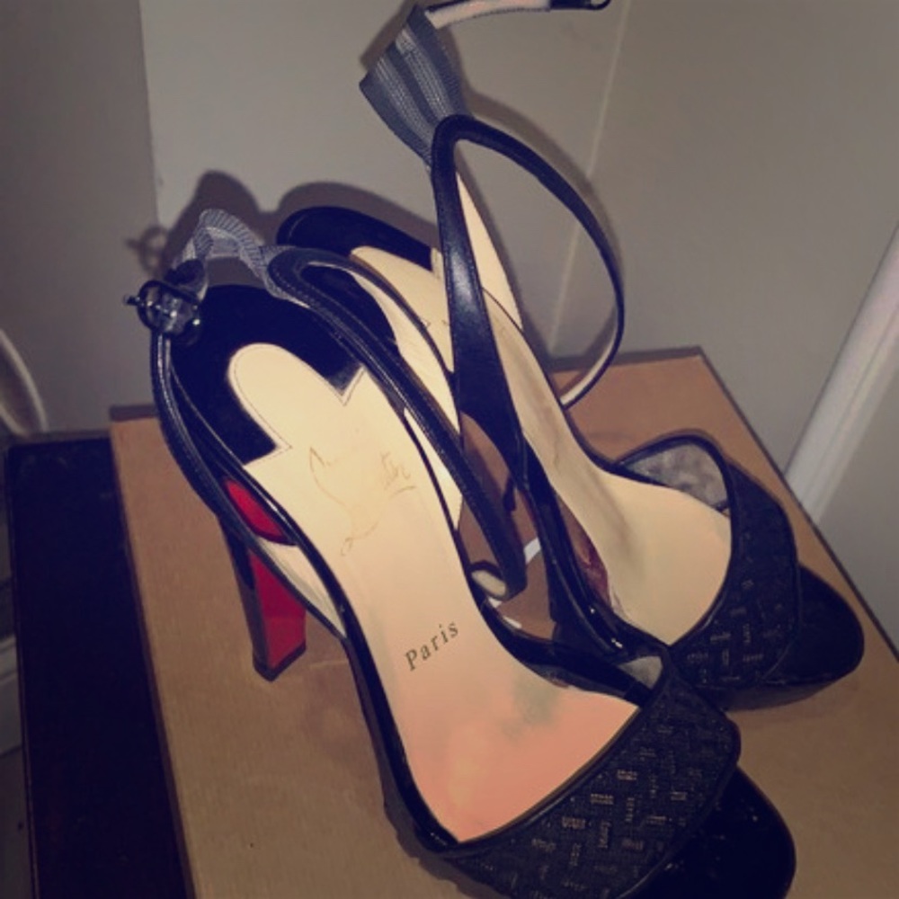 Volumetric 120 Black CL Heels